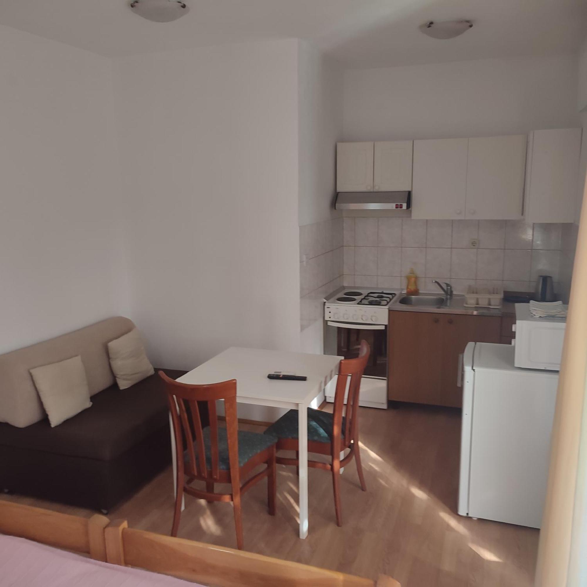 Apartmani Ledenko Kaštela Exterior foto