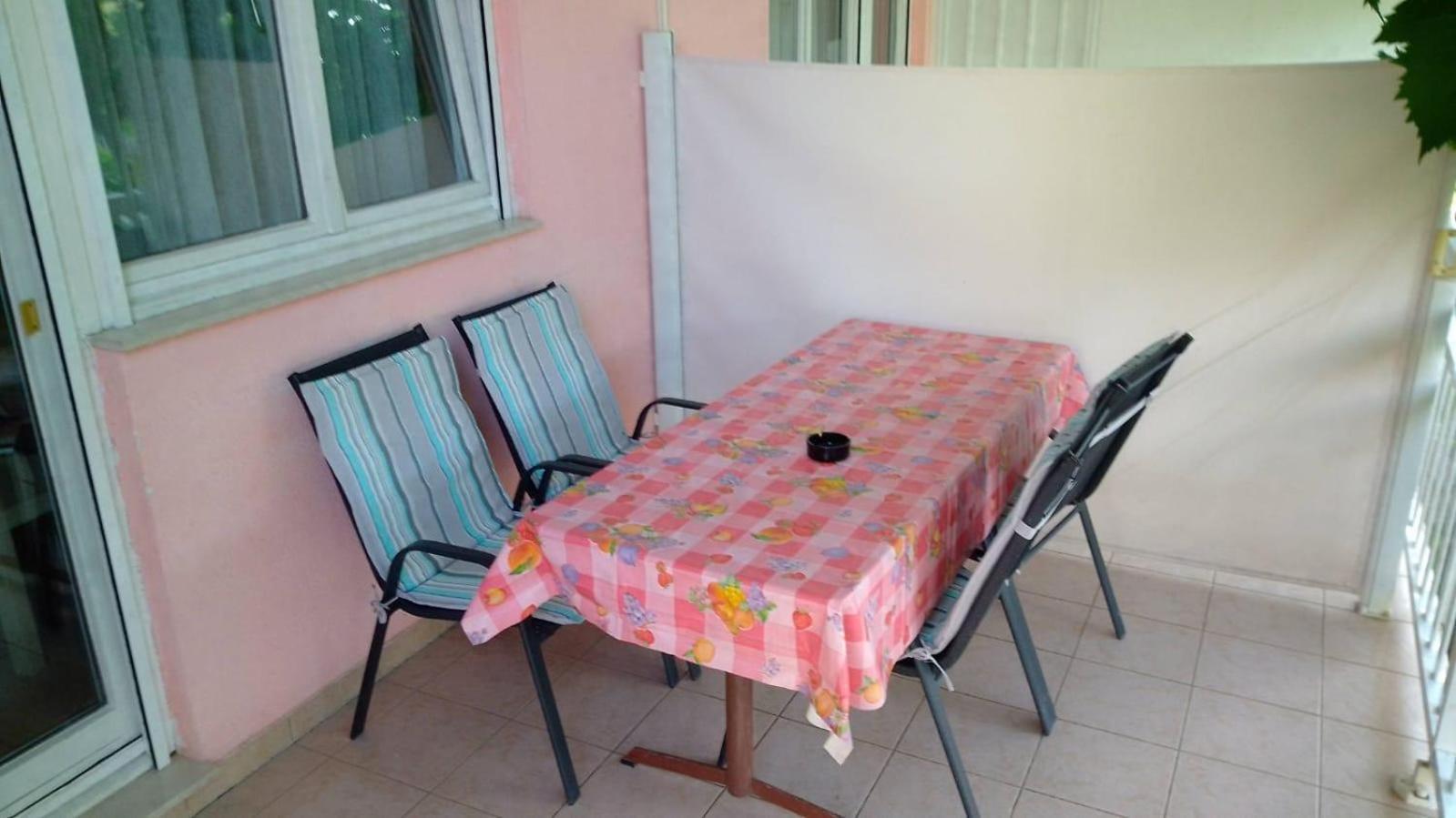 Apartmani Ledenko Kaštela Exterior foto